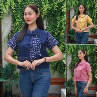 เสื้อลายขอผู้หญิง ผูกโบว์ดอกทิวลิป คอจีน,คอบัว แต่งกระดุมมุก