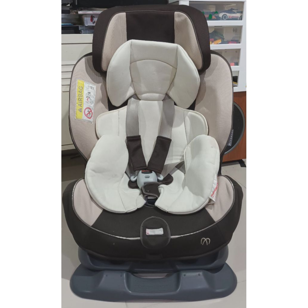 Car seat Ailebebe รุ่น Zutto ปรับเอนได้ 3 ระดับ สำหรับเด็กแรกเกิด-25 kg. สภาพดี