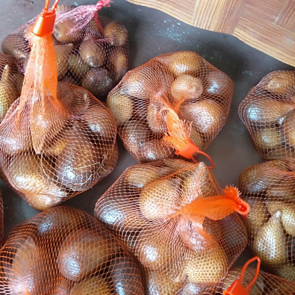 สละอินโดหวานกรอบ  พันธุ์สายน้ำผึ้ง  ตัดสดทุกวัน พร้อมส่งอร่อยหวานการอบ