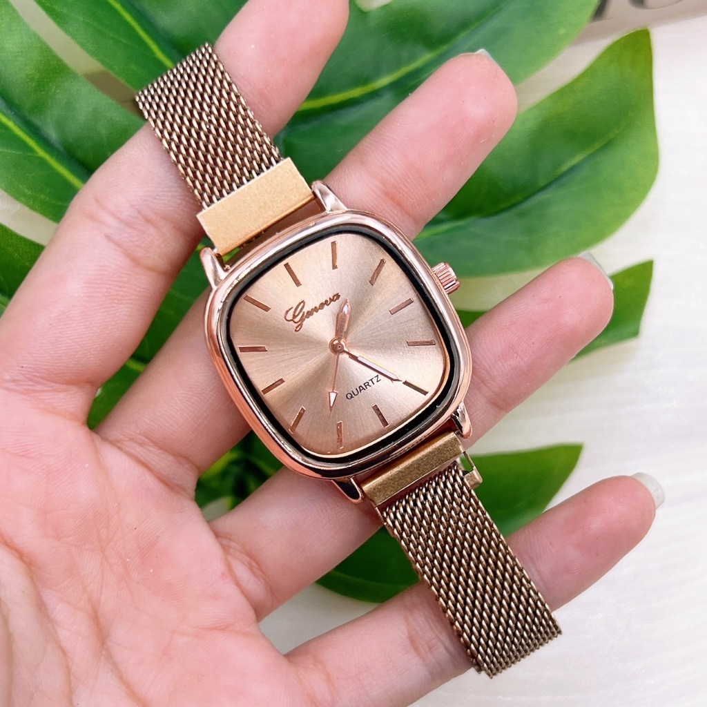 Geneva นาฬิกาข้อมือแฟชั่นแบรนด์แท้ หน้าปัดขนาด30มม.ตั้งเวลาให้พร้อมใช้งาน แถมถ่านให้ฟรี พร้อมส่ง!!!