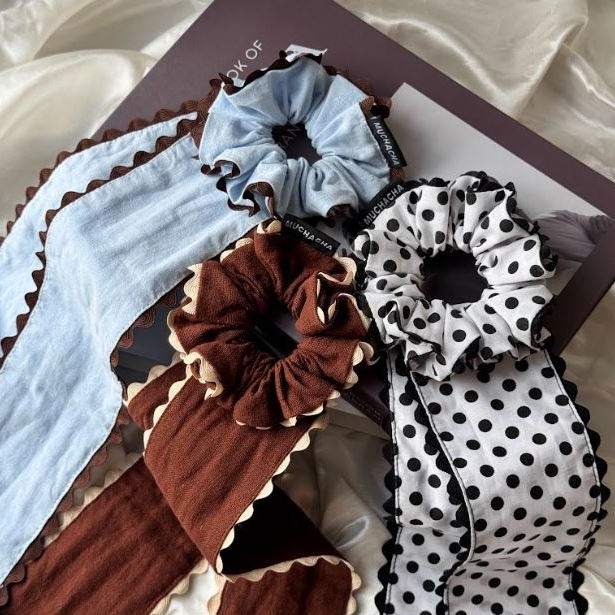 Muchacha รุ่น Emily Scrunchies