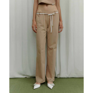 Jardin Pants (low-waist) - กางเกงขายาวกระบอกเล็ก เอวต่ำ เอวสม็อค