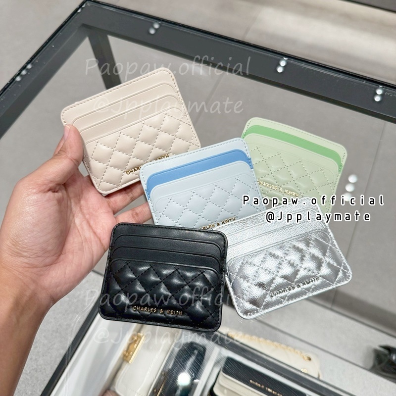 กระเป๋าสตางค์ กระเป๋าใส่บัตร Charles & Keith รุ่น Quilted Cardholder :   CK6-50680926-2 แท้จากชอป 10