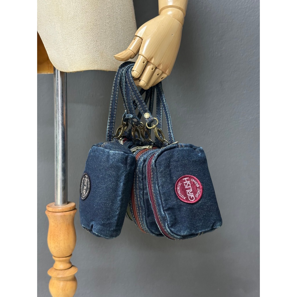 AEIOU No.334 กระเป๋ายีนส์ Girlish ทรงคล้องมือ Wallet Logo Sport ลิขสิทธิ์แท้ (กว้าง5นิ้ว สูง4นิ้ว)