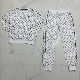 ชุดเซ็ตเสื้อแขนยาวกางเกงขายาวลายแฟชั่น