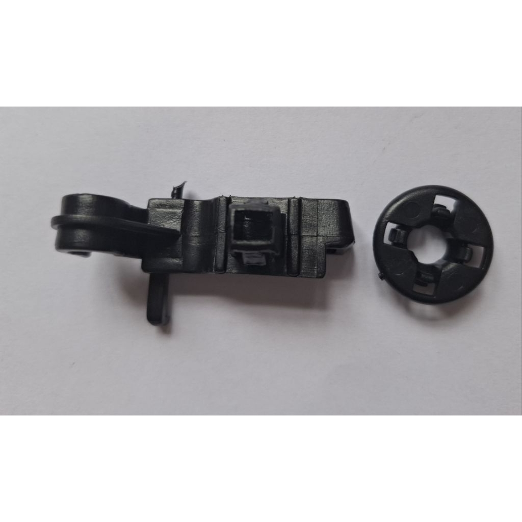 (2ชิ้น) คลิปไม้ค้ำฝากระโปรงและบูชรองเหล็กค้ำ TOYOTA ALTIS อัลติส หน้าหมู (2001-2007) 2001 2002 2003 2004 2005 2006 2007