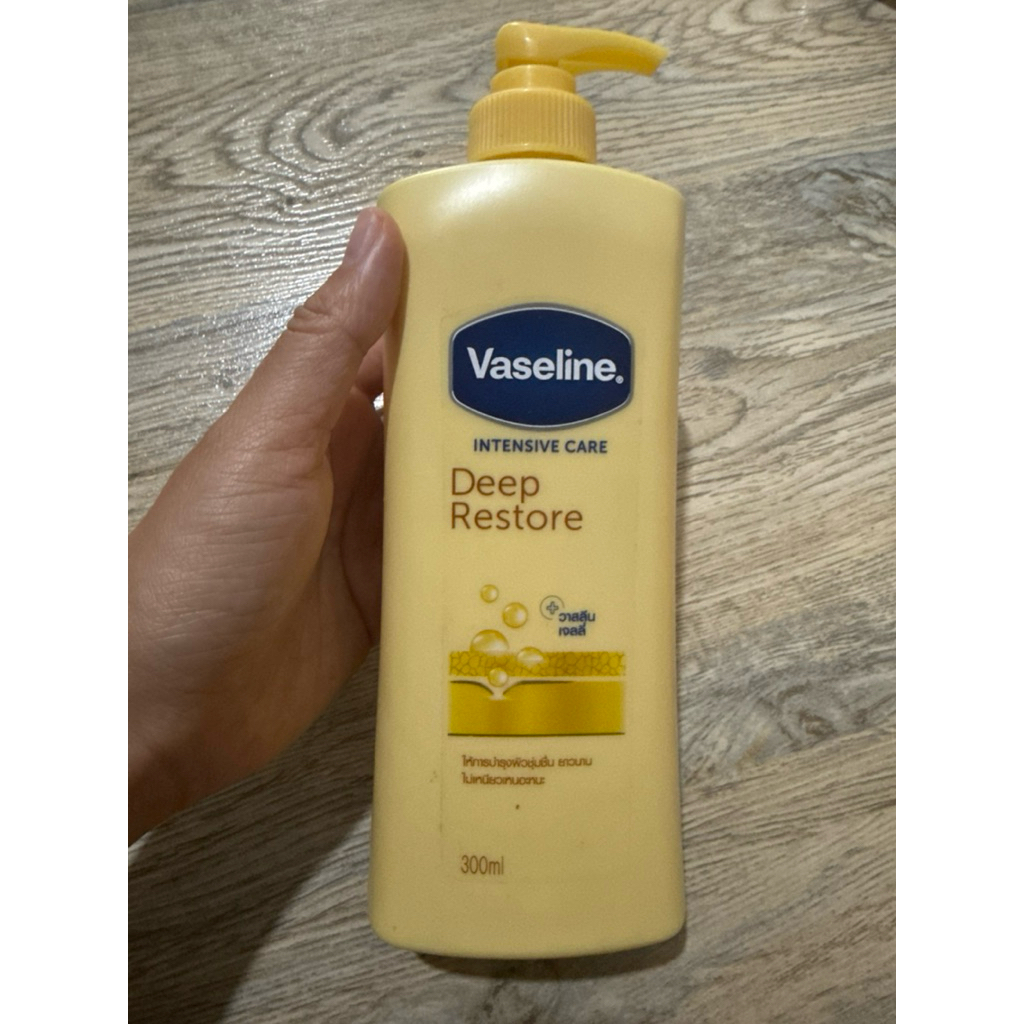 VASELINE BODY LOTION-WHITENING DEEP RESTORE 300 ML