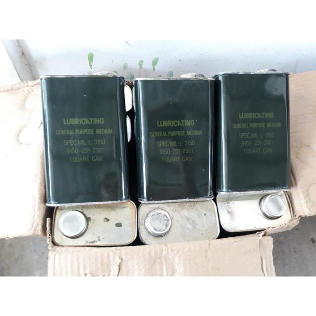 น้ำมันหล่อลื่น/และป้องกันสนิม MADE  IN U.S.A. ขนาดกระป๋องละ 1 ลิตร