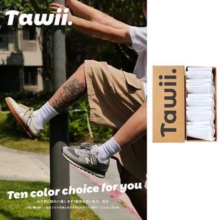 Tawii. ถุงเท้ายาว ถุงเท้าวิ่ง ถุงเท้าขาว ถุงเท้ากีฬา ฟรีไซส์ ผ้าฝ้าย100% Unisex