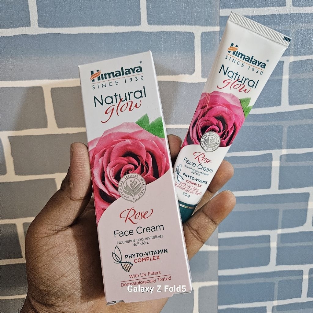 ครีมทาหน้ากุหลาบหิมาลัย เนเชอรัลโกลว์ 50 กรัม Rose face cream natural Glow 50g
