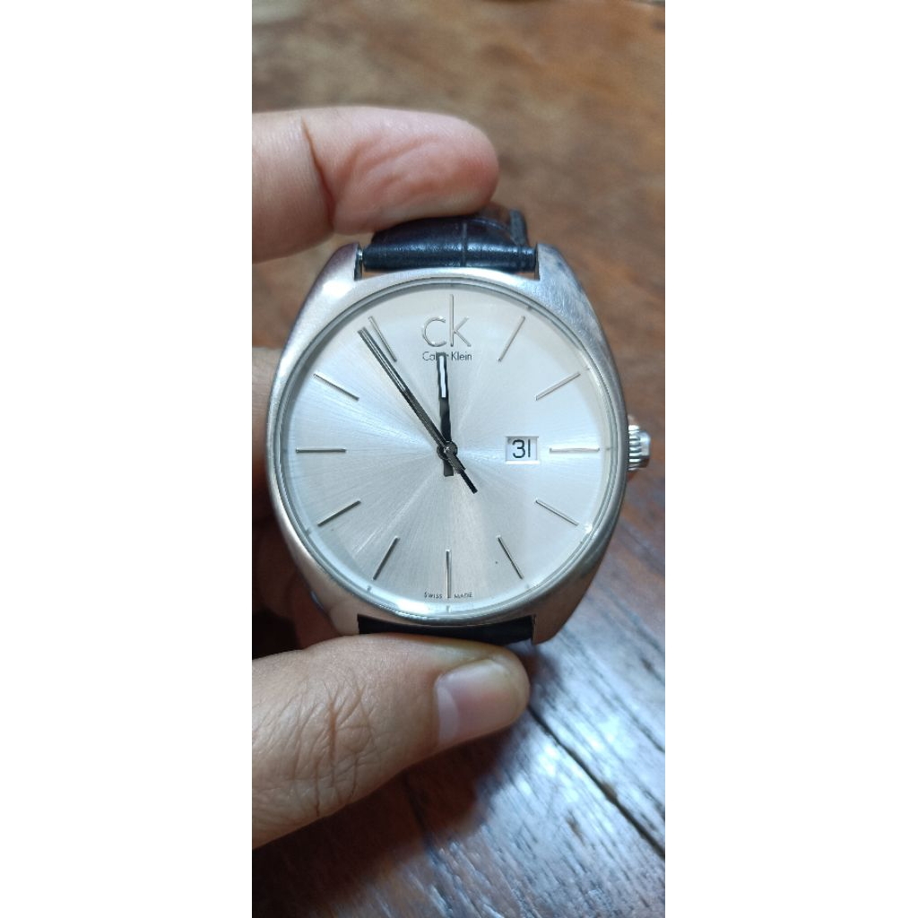 นาฬิกามือสองCKแท้ระบบถ่าน