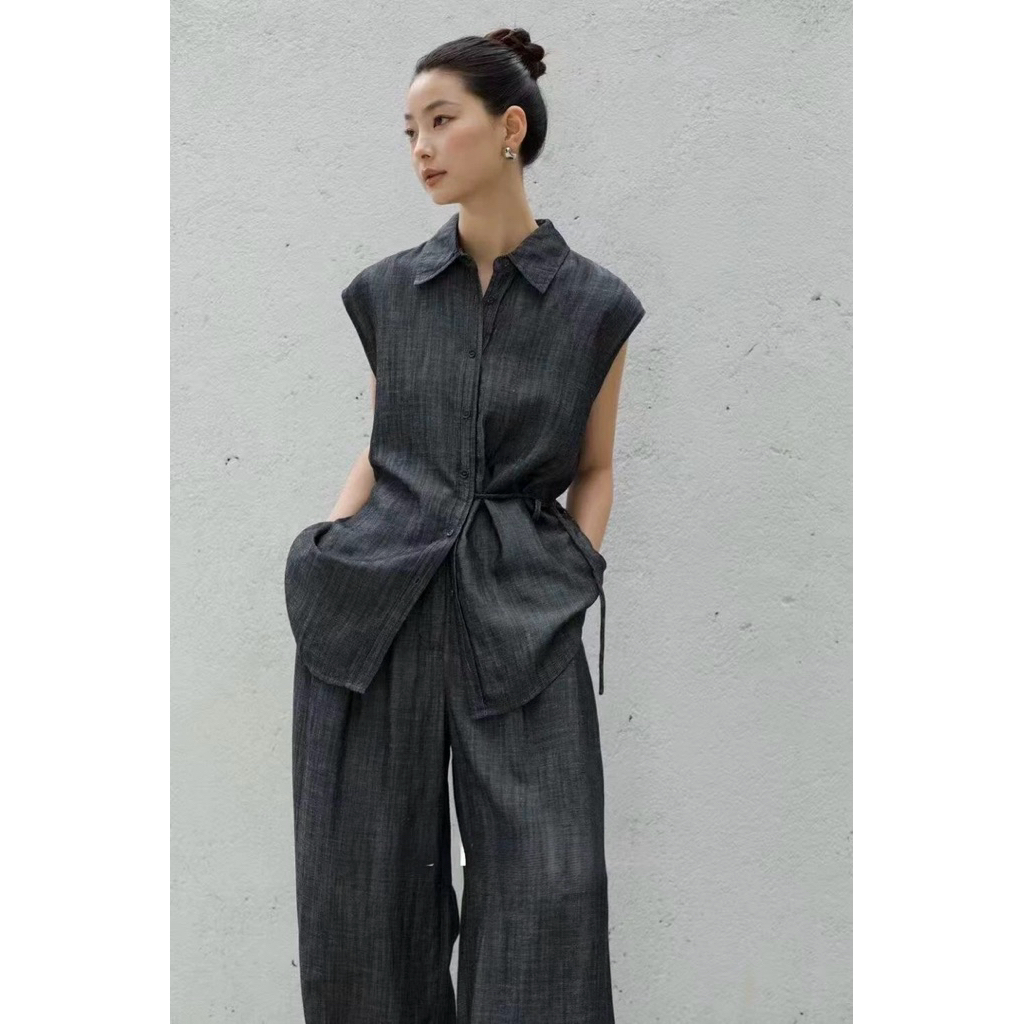 Charbel more  เสื้อยีนส์ฟอกตัวยาว รุ่นนี้ใส่ง่าย งานดี  สายผูกด้านข้างเข้าทรง ผอมเพรียว