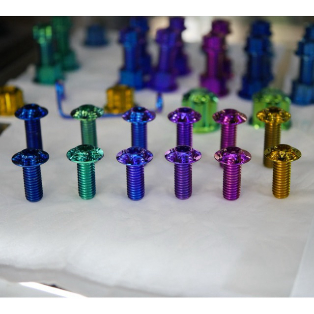 น็อตไทเทเนียมยึดปั้ม ยึดขา M8×20mm M8×25mm *ราคาต่อ1ตัว*