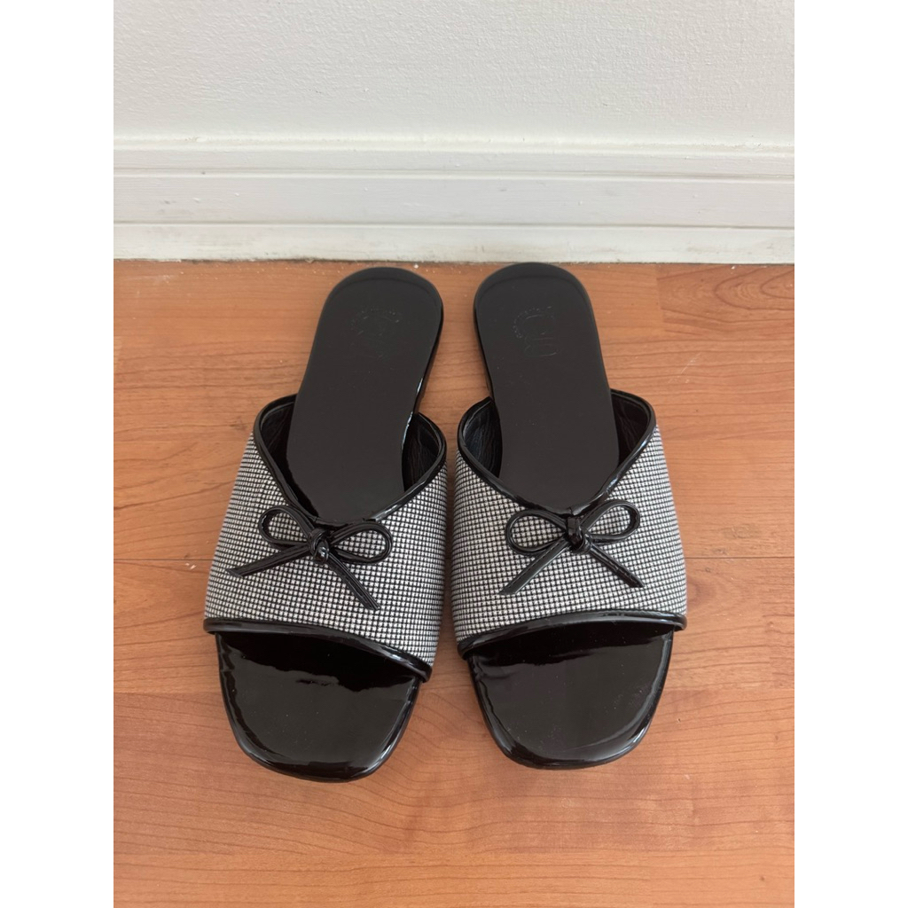รองเท้าแตะ ลายสก็อต gem.material ไซส์ 41