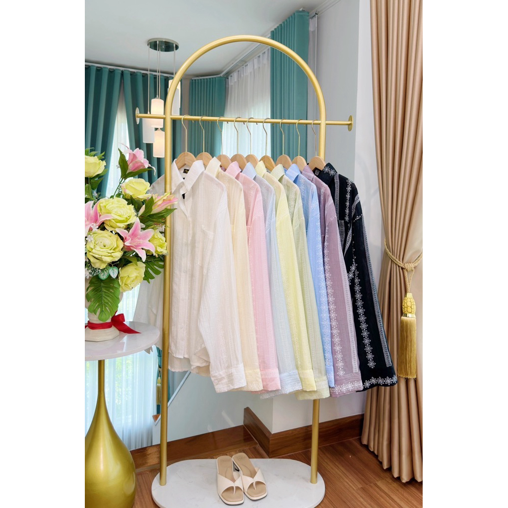 (อก 50“) เสื้อเชิ้ตแขนยาว (พิมพ์ลายฉลุ)   กระดุมหน้า “แต่งกระเป๋า” ราคา ถูกที่สุด ดีลบีเคเค