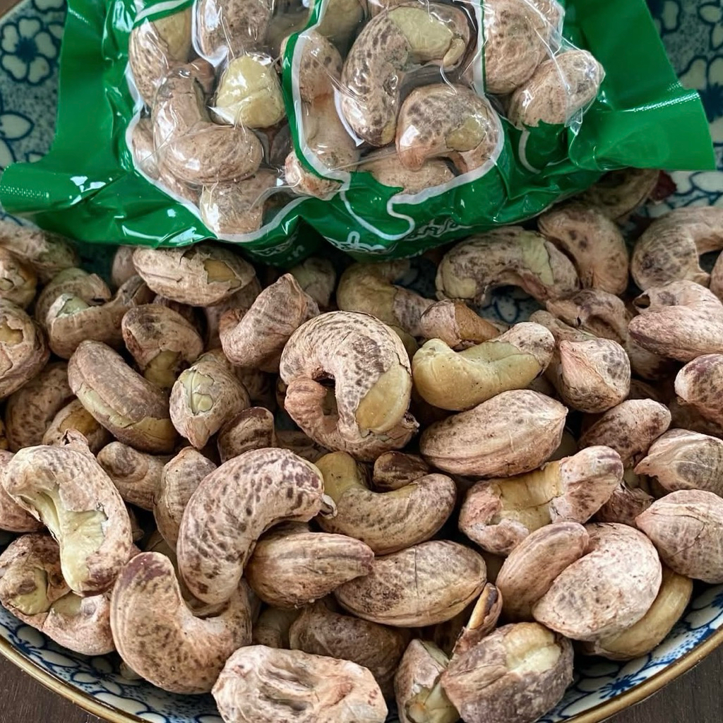 เม็ดมะม่วงหิมพานต์คั่วโบราณ จ๊ะรี  200g เม็ดมะม่วงหิมพานต์คั่วโบราณเม็ดใหญ่ ​หอม​ กรอบ​ อร่อย​ กระบี่