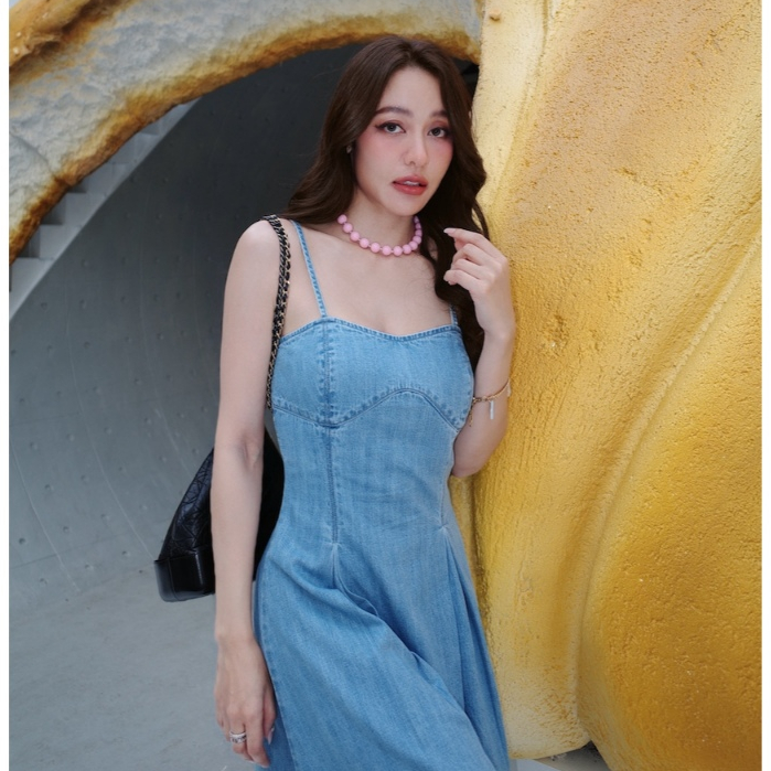 MOTTOM – DAYNA Denim Midi Dress in Light Blue ราคา ถูกที่สุด ดีลบีเคเค แกลเลอรีภาพที่ 4