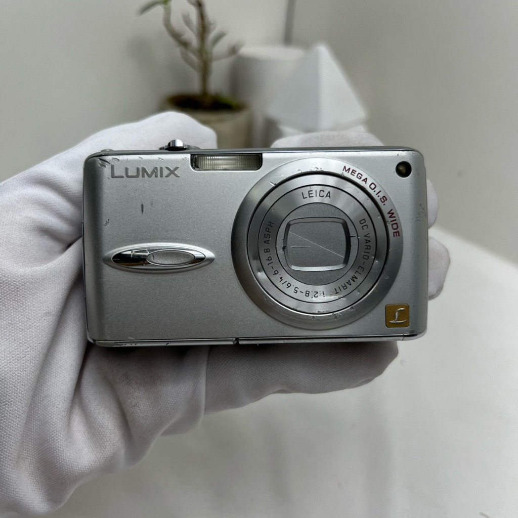 LUMIX FX01 (รุ่นหายากมากๆ)รุ่นคุณเก้าสุภัสรา