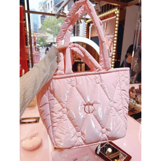 🩷พร้อมส่งแท้ 🩷Charlotte Tilbury bag สีชมพู+พวงกุญแจ