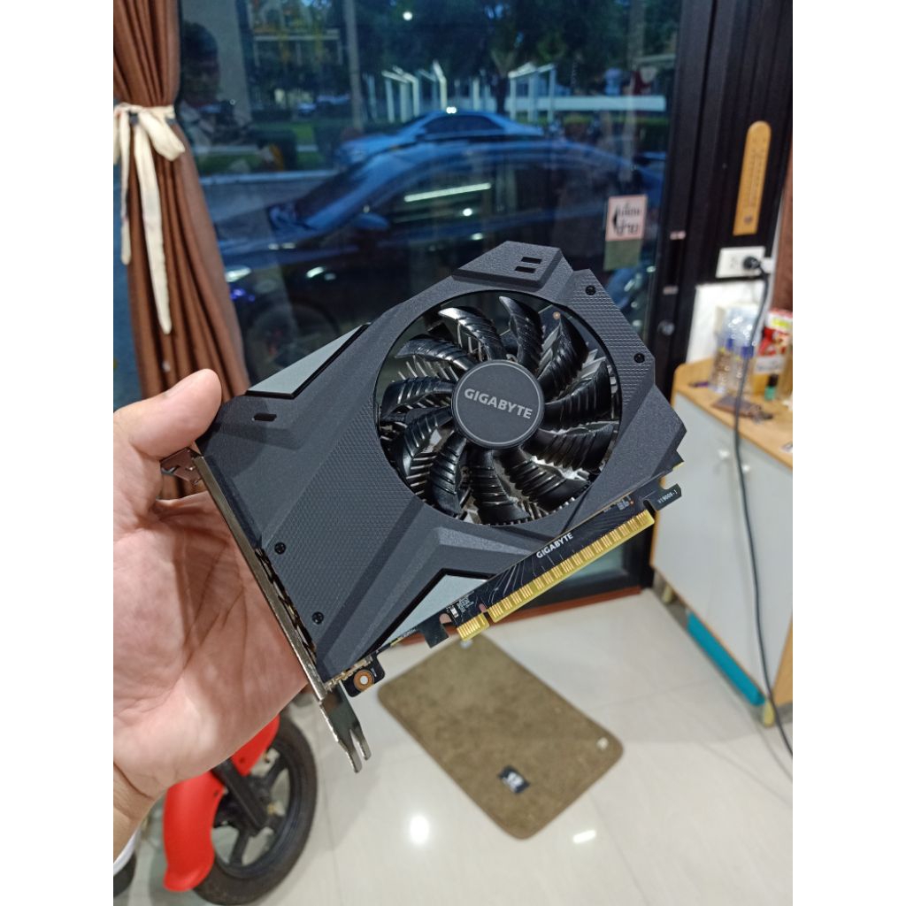 GTX-1650 (4GB) ไม่ต่อไฟเพิ่ม