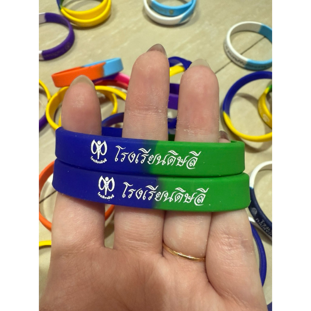 ริสแบนด์สั่งทำข้อความได้ ชื่อโรงเรียน ใส่ตราได้ ริสแบนด์ตามสั่งออกแบบเองได้(ผลิต1-3วันค่ะ) - รูปที่ 7