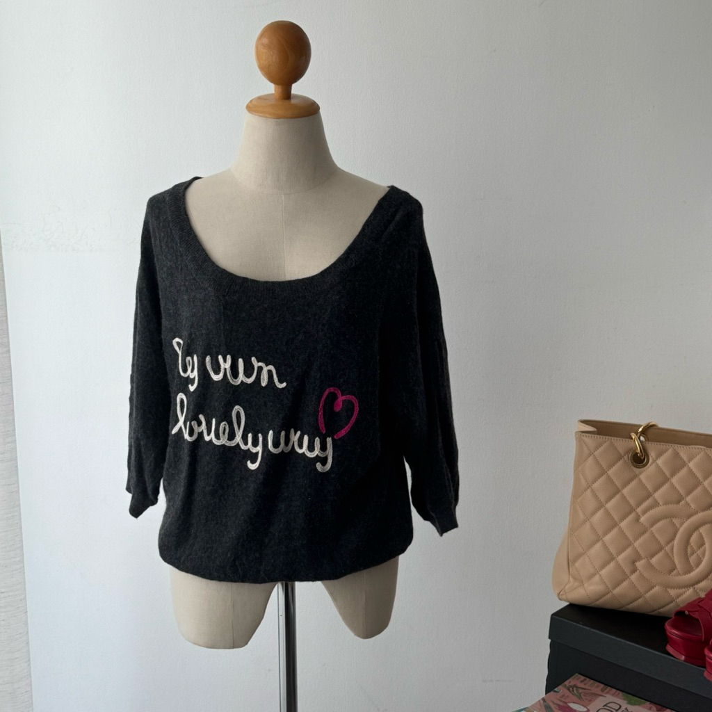 Pre-owned Heather Japan Fuzzy Knit Sweater – Free Size | Embroidered Slogan