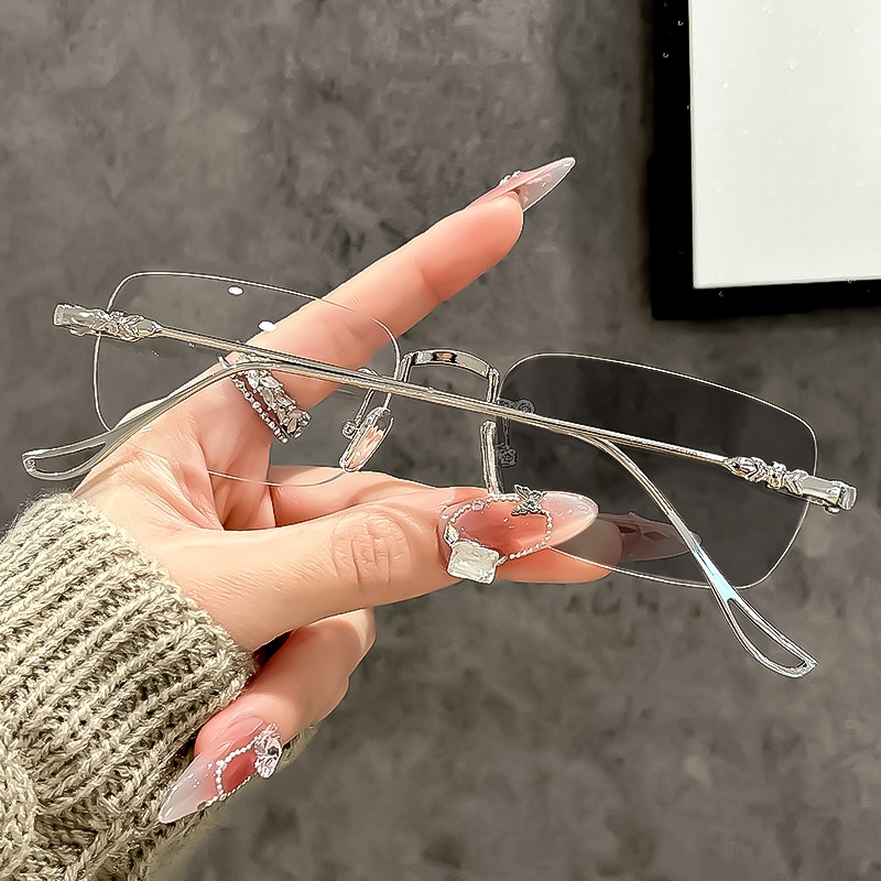 สินค้าจุด แว่นตาไร้กรอบ แว่นสายตาสั้นผู้หญิง ทรงเหลี่ยม กรอบเล็ก น้ำหนักเบามาก แว่นอ่านหนังสือป้องกันแสงสีฟ้าแบบไร้กรอบ - รูปที่ 3