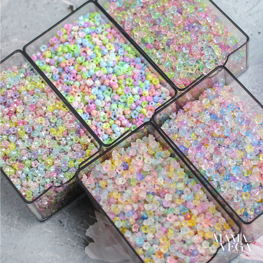 ลูกปัดตกแต่งดอกไม้จิ๋ว 4 มิล [พร้อมส่ง] เหมาะสำหรับทำเครื่องประดับ DIY