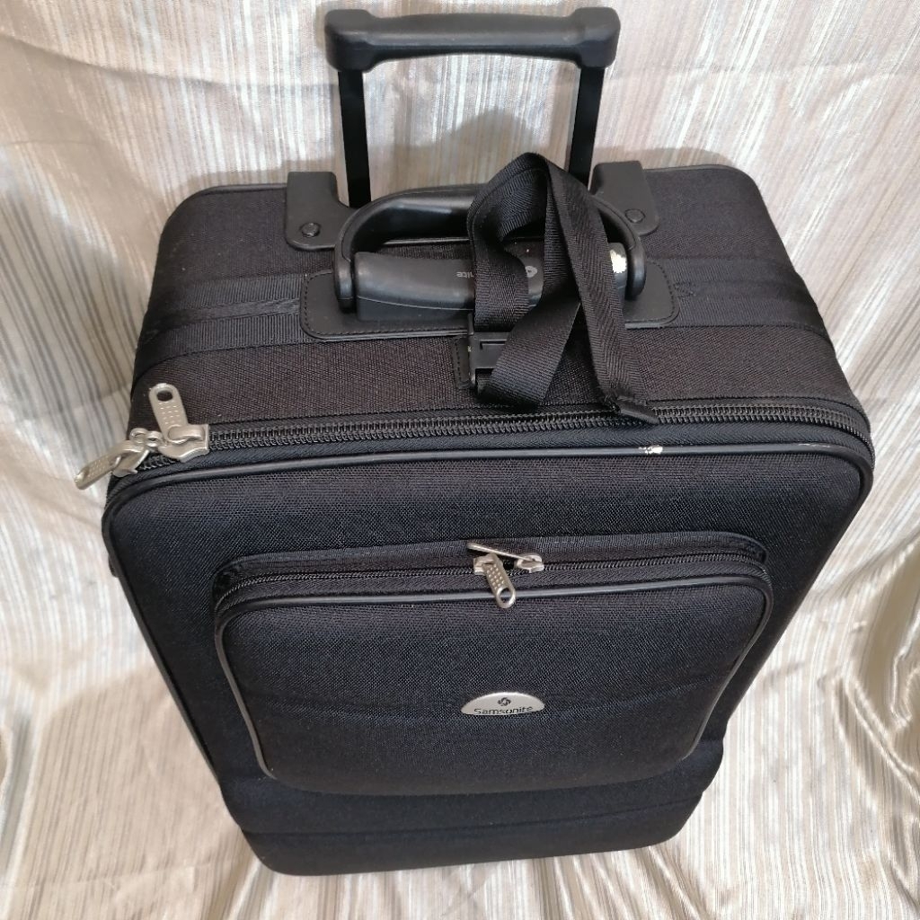 กระเป๋าเดินทางขนาดเล็ก Samsonite กระเป๋าสีดำ ขนาด 24 นิ้ว กระเป๋ามือสอง คุณภาพดี