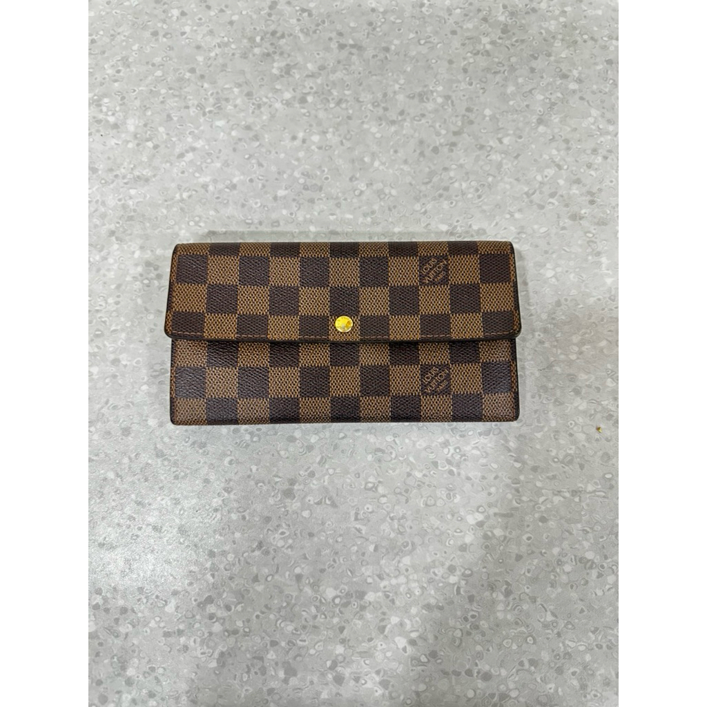 กระเป๋าสตางค์ LV Damier มือสองของแท้