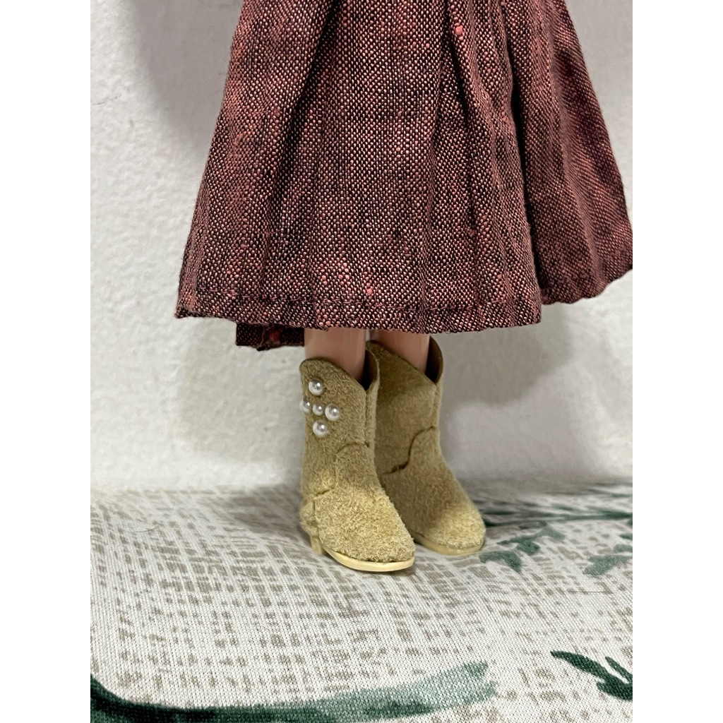 beige color suede boots blythe dolls shoes ร้องเท้าบลายธ์