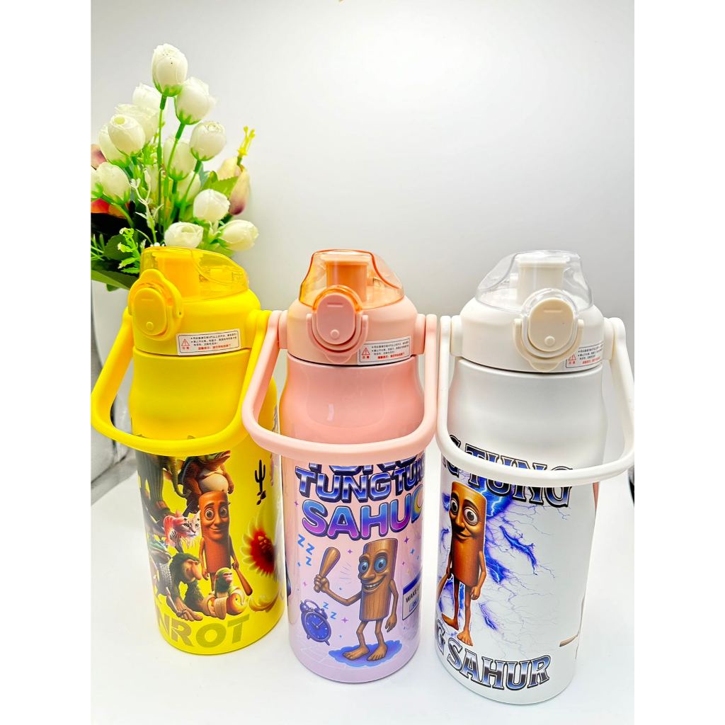 กระบอกน้ำ ลาย ทุง ทุง ซาฮูร์ร่า กระบอกน้ำ ใหญ่ จุใจ มีหลอดแถมให้ ขนาด 1700 ml. ใส่น้ำได้เยอะ เก็บความเย็นได้นาน