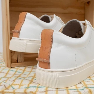 Moonlife Life sneaker - White รองเท้าหนังวัวปั่นนิ่ม