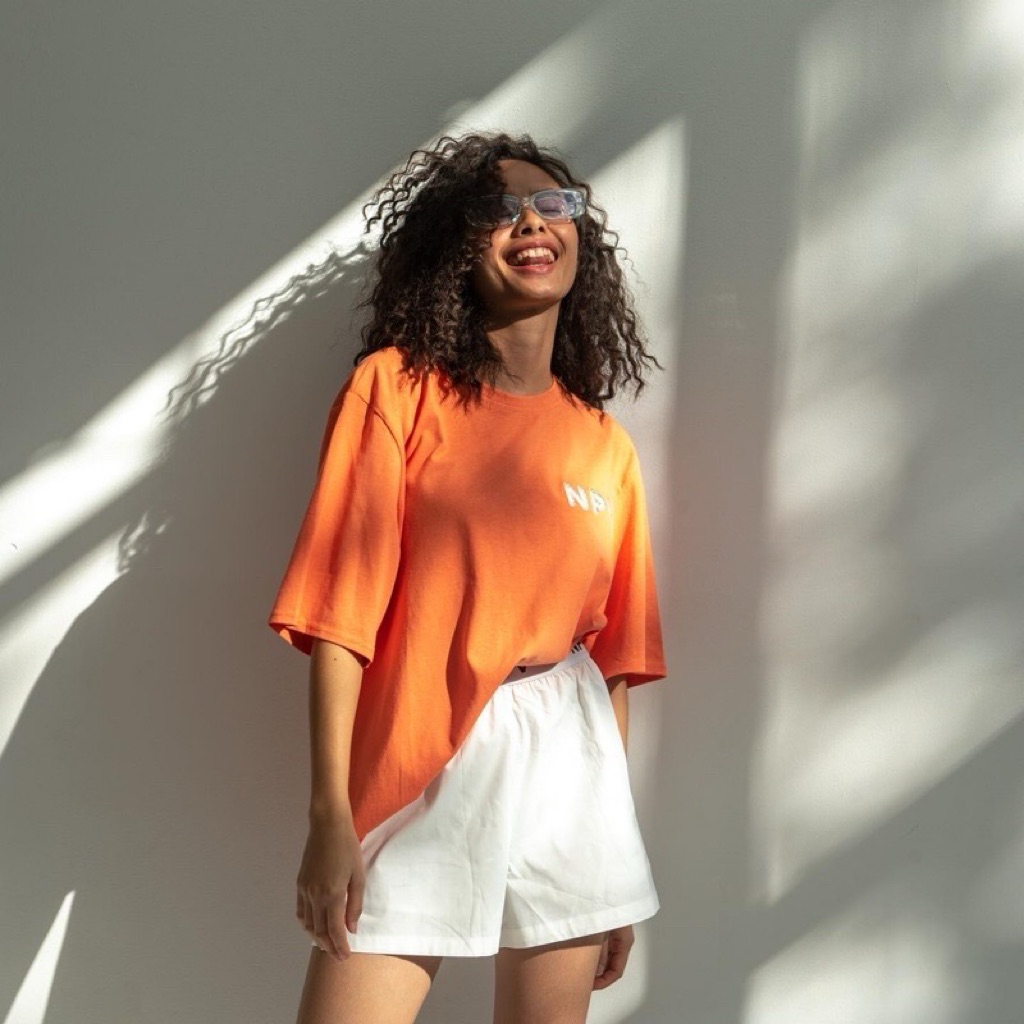 ส่งต่อ NAPATVOGUE - NPV T SHIRT เสื้อยืดทรง oversize ปัก NPV สี orange
