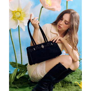 PATH T CHA - (🤎พรีแค่black/espresso) กระเป๋าสะพายBOSTON SUEDE COLLECTION (ใช้ได้2ด้าน)
