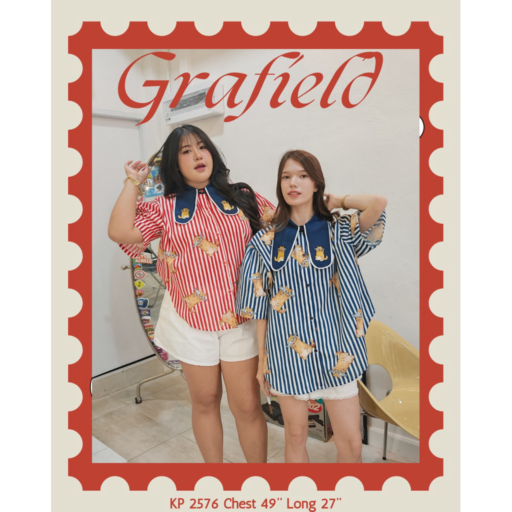 เสื้อเชิ้ตแขนสั้นปักน้องแมววถือปลาปิดตา