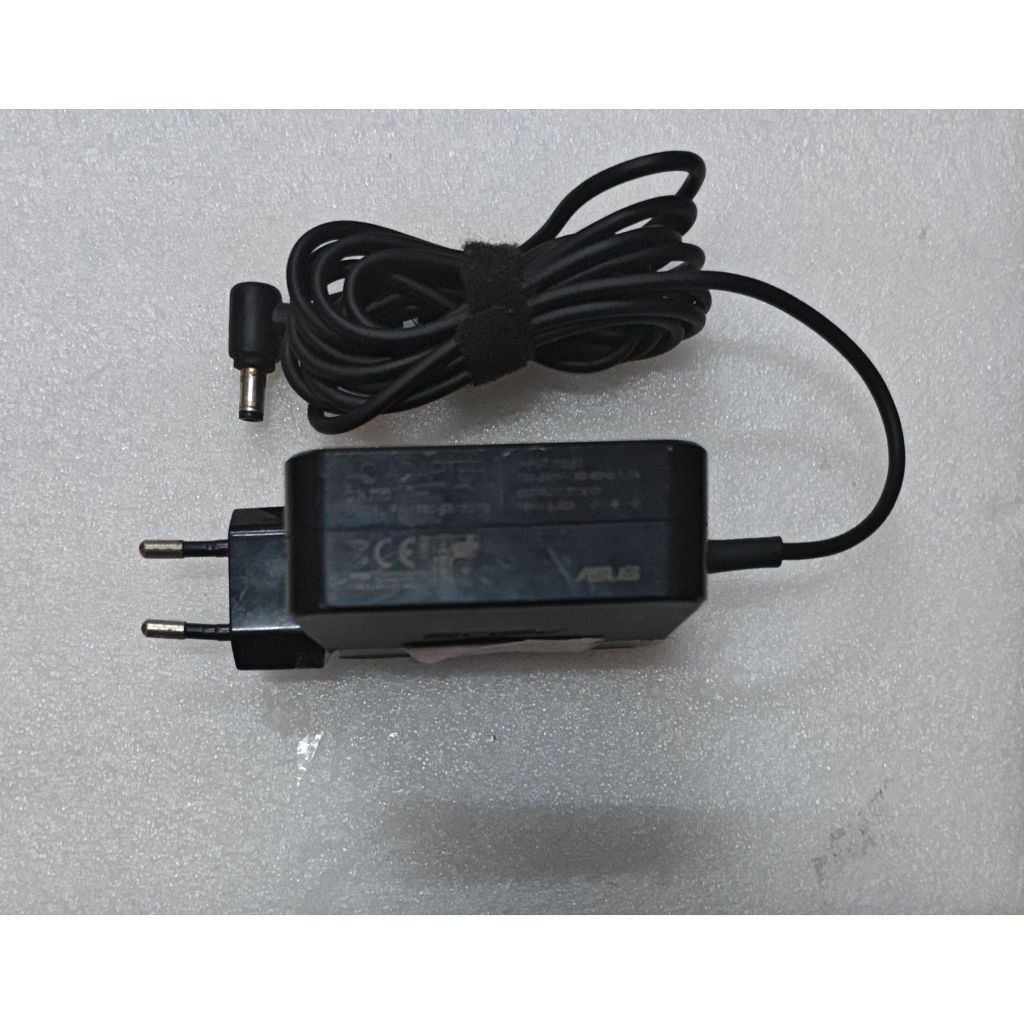 สายชาร์จโน๊ตบุ๊ค ASUS มือสอง