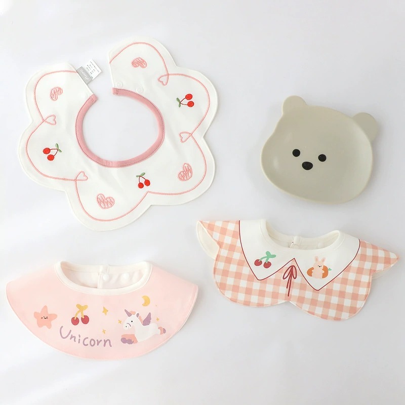 ผ้ากันเปื้อนเด็ก Set 3 ชิ้น ลายการ์ตูนน่ารักมาก 360 องศารอบคอ ผ้าซับน้ำลาย กันน้ำ สำหรับเด็กเล็ก