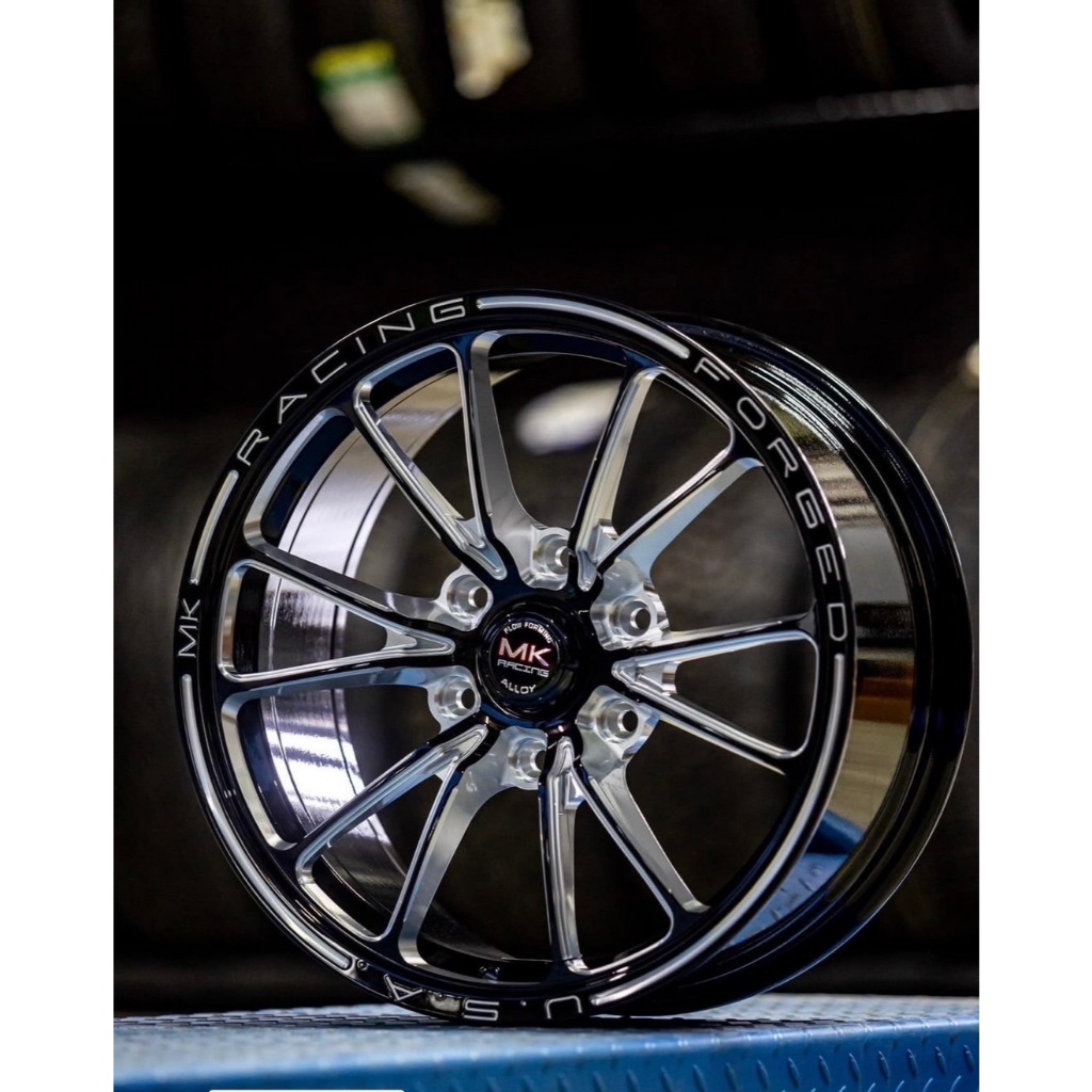 ล้อMK ลายM02 V-2 ขอบ18 กว้าง8.5 ออฟ+30 6รู 139.7 ราคาต่อวง ล้อมือ1 ฟรีจุ้บเหล็ก