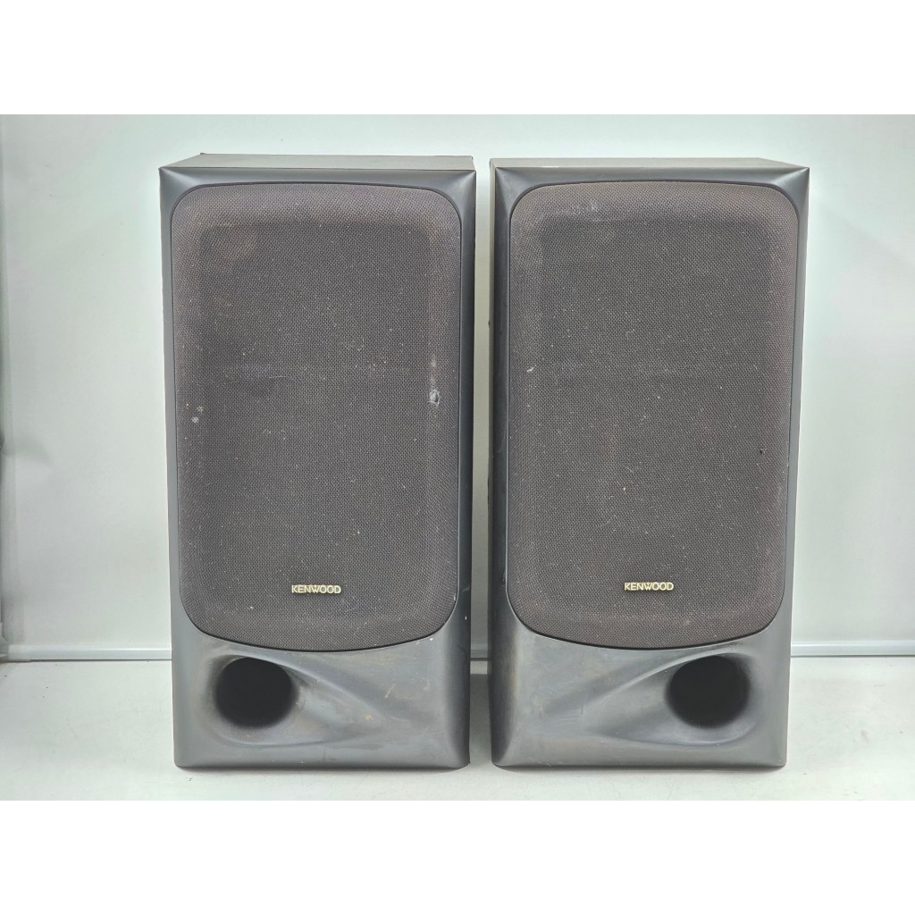 BE8 ลำโพงญี่ปุ่นมือสอง 1 คู่ (184) KENWOOD LS-A5 50W 8 โอห์ม Woofer 4.5 นิ้ว Size ตู้ 20.5x22x41CM ฝ