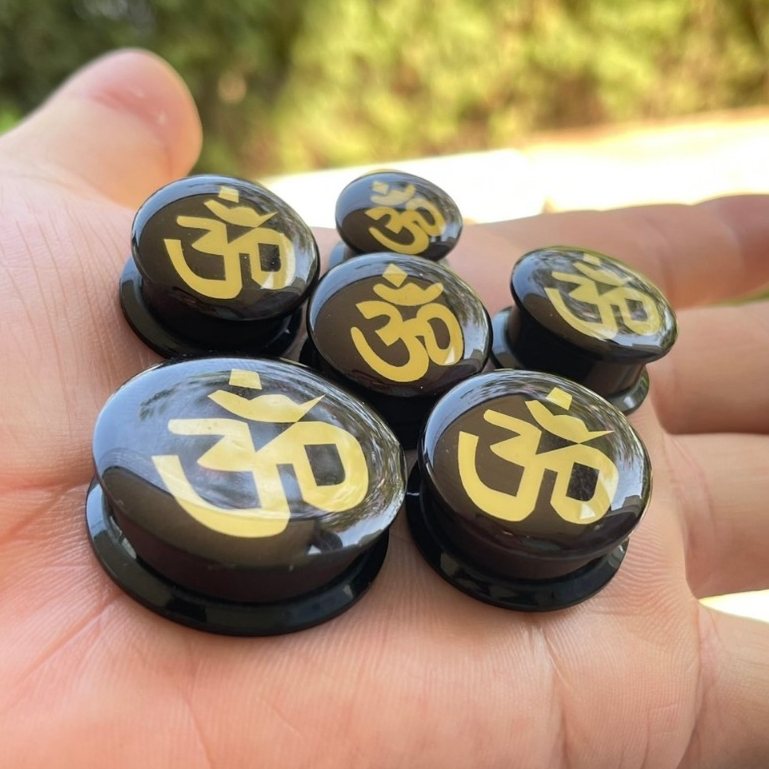 จิวหูระเบิด ॐ ॐ ॐ เครื่องประดับสำหรับผู้ชายผู้หญิง ส่งจากไทยส่งเร็วส่งไว มีบริการเก็บปลายทาง