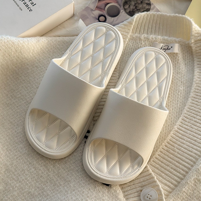 รองเท้าแตะน่ารักๆ รองเท้าแตะพื้นนิ่ม ทำจากยางอย่างดี ไม่ทำให้เจ็บเท้า ลายน้องการ์ตูนน่ารักๆ - รูปที่ 4