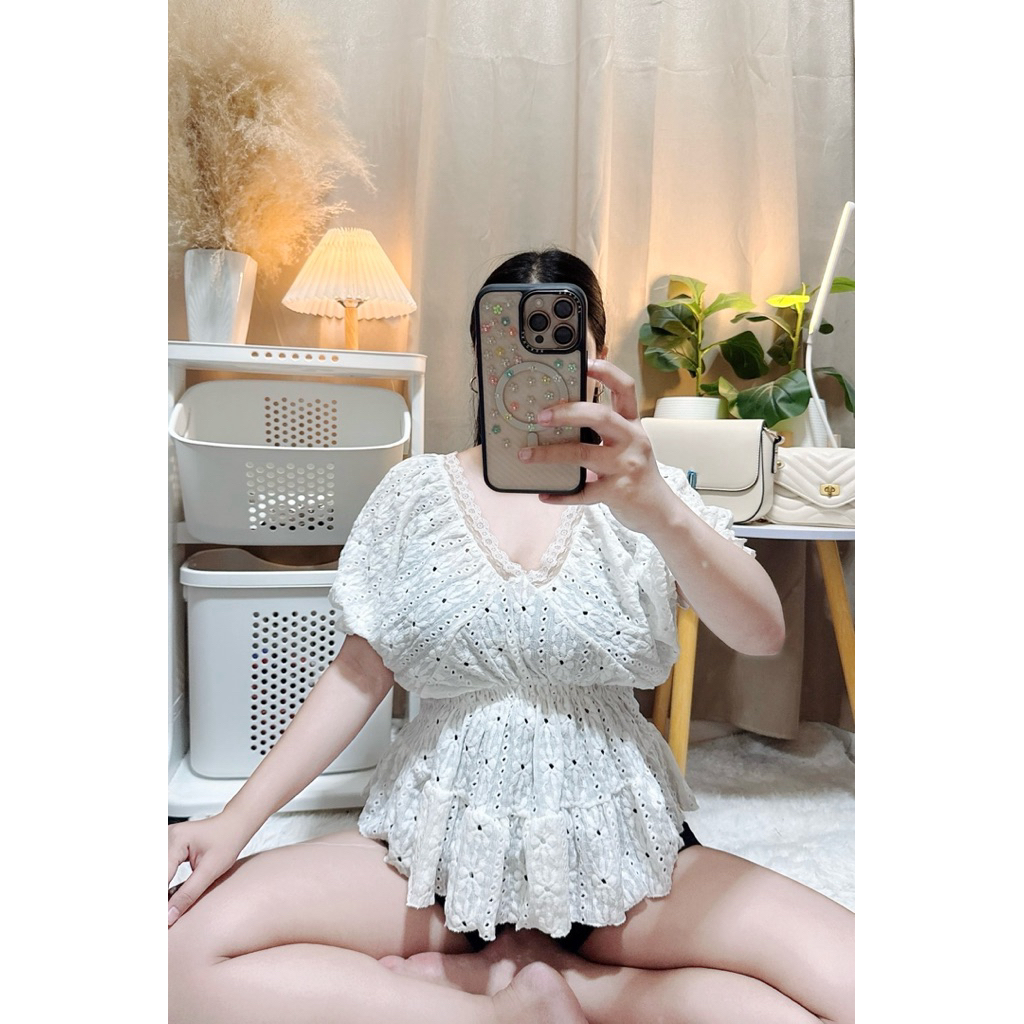 368 เสื้อฉลุคอวีแต่งลูกไม้เนื้อนิ่มยืดเยอะมาก :อก34-46ยืด48