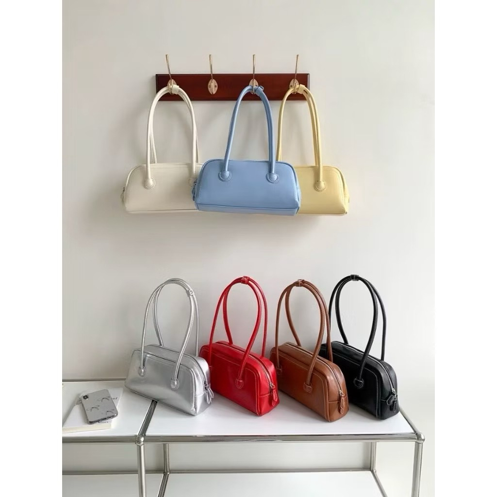 ส่งต่อ กระเป๋าสะพายข้าง จากร้าน Mu Mu Brand