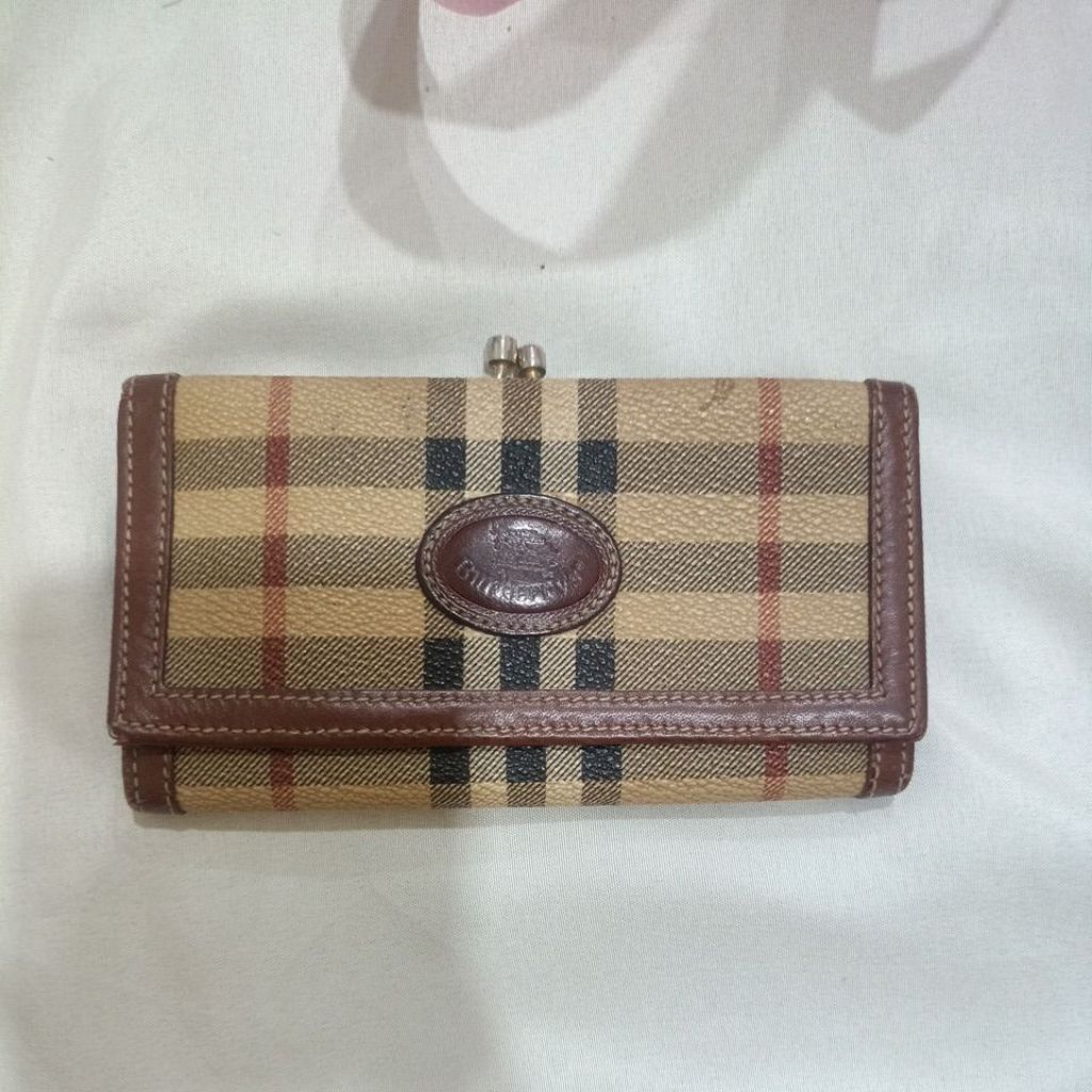 กระเป๋า สตางค์burberryของแท้มือสอง