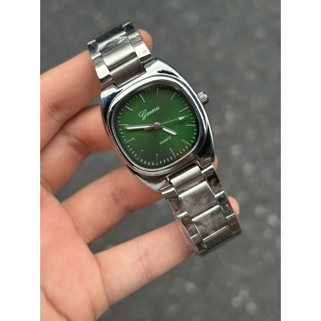 นาฬิกาข้อมือหญิง Geneva แท้ รหัส GG888 หน้าปัดเหลี่ยม สายสแตนเลส ดูเวลาเข็ม มี4สีให้เลือก หน้าปัด30m