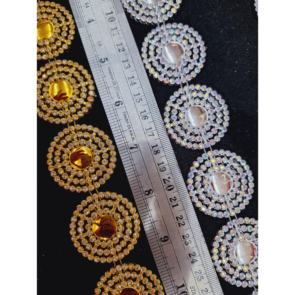 เพชรเทียมพลอยเทียมสังวาลย์ ราคาต่อ10ชิ้น อุปกรณ์ตกแต่ง สังวาลย์วงกลม สำหรับตกแต่งงานDIY