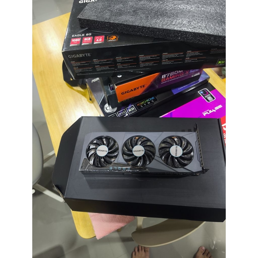 Gigabyte eagle rx 6600 ครบกล่อง