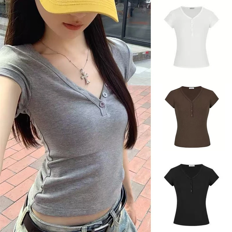 🚚ส่งจากไทย เสื้อยืดผู้หญิงแฟชั่น เสื้อครอป เสื้อยืดแขนสั้น คอวี สีพื้น สินค้าใหม่ฤดูร้อน สาวฮอต เสื้อสลิมฟิต #045 (สีดำ)