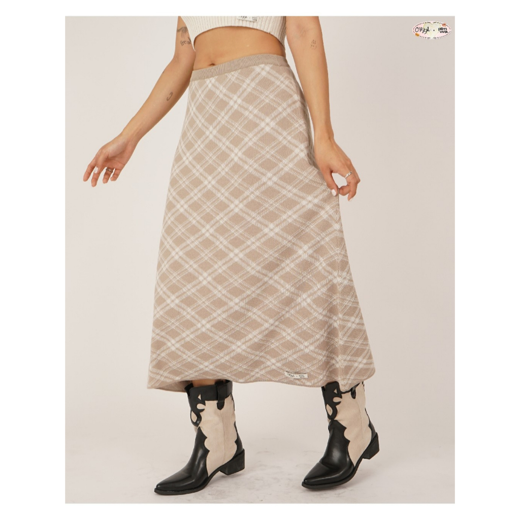 CUPPA - WAFFLE Skirt (2 สี) Cuppa x Pimwa กระโปรงไหมพรมทรงยาว ทรงกระโปรงเป็นตัว A ทอสี่เหลี่ยมลายสก๊